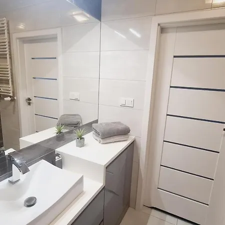 Mila Apartament 公寓 *